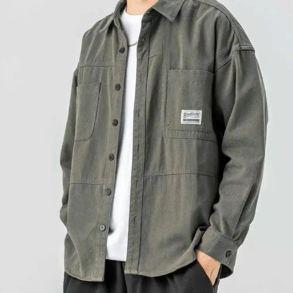 Pánska košeľa s dlhým rukávom a vreckami