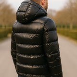 Ľahká zimná parka s lesklým povrchom