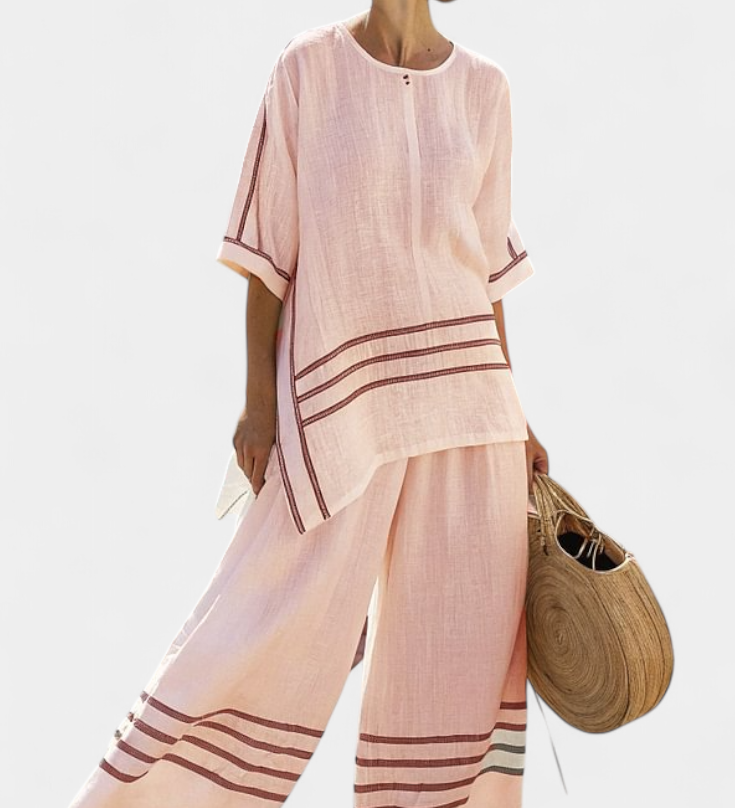 Overal s širokými pruhmi a asymetrickým strihom - moderný a pohodlný štýl