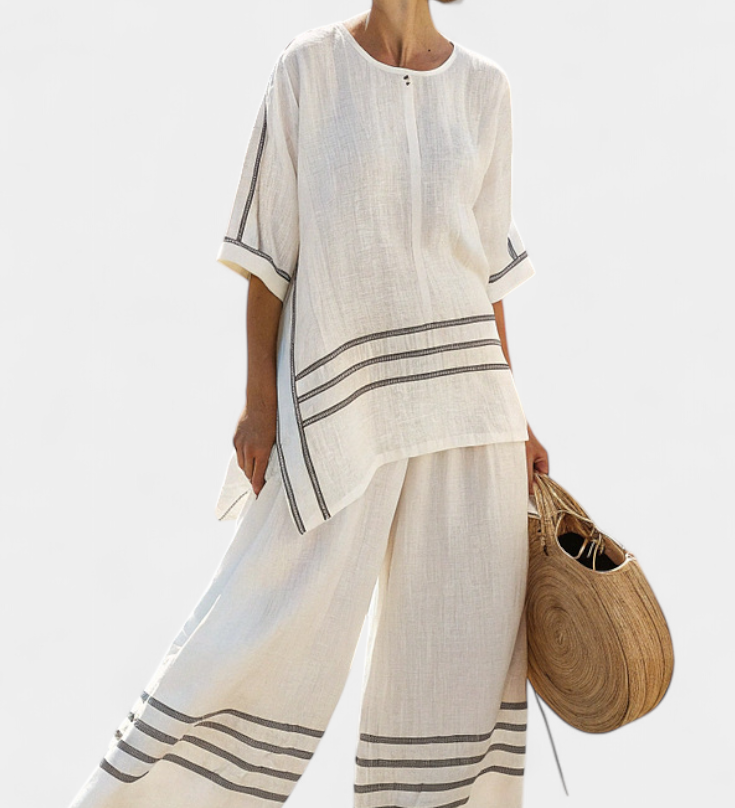 Overal s širokými pruhmi a asymetrickým strihom - moderný a pohodlný štýl