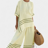 Overal s širokými pruhmi a asymetrickým strihom - moderný a pohodlný štýl