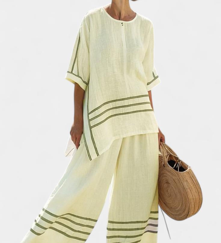 Overal s širokými pruhmi a asymetrickým strihom - moderný a pohodlný štýl