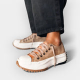 Moderné športové topánky s hrubou podrážkou