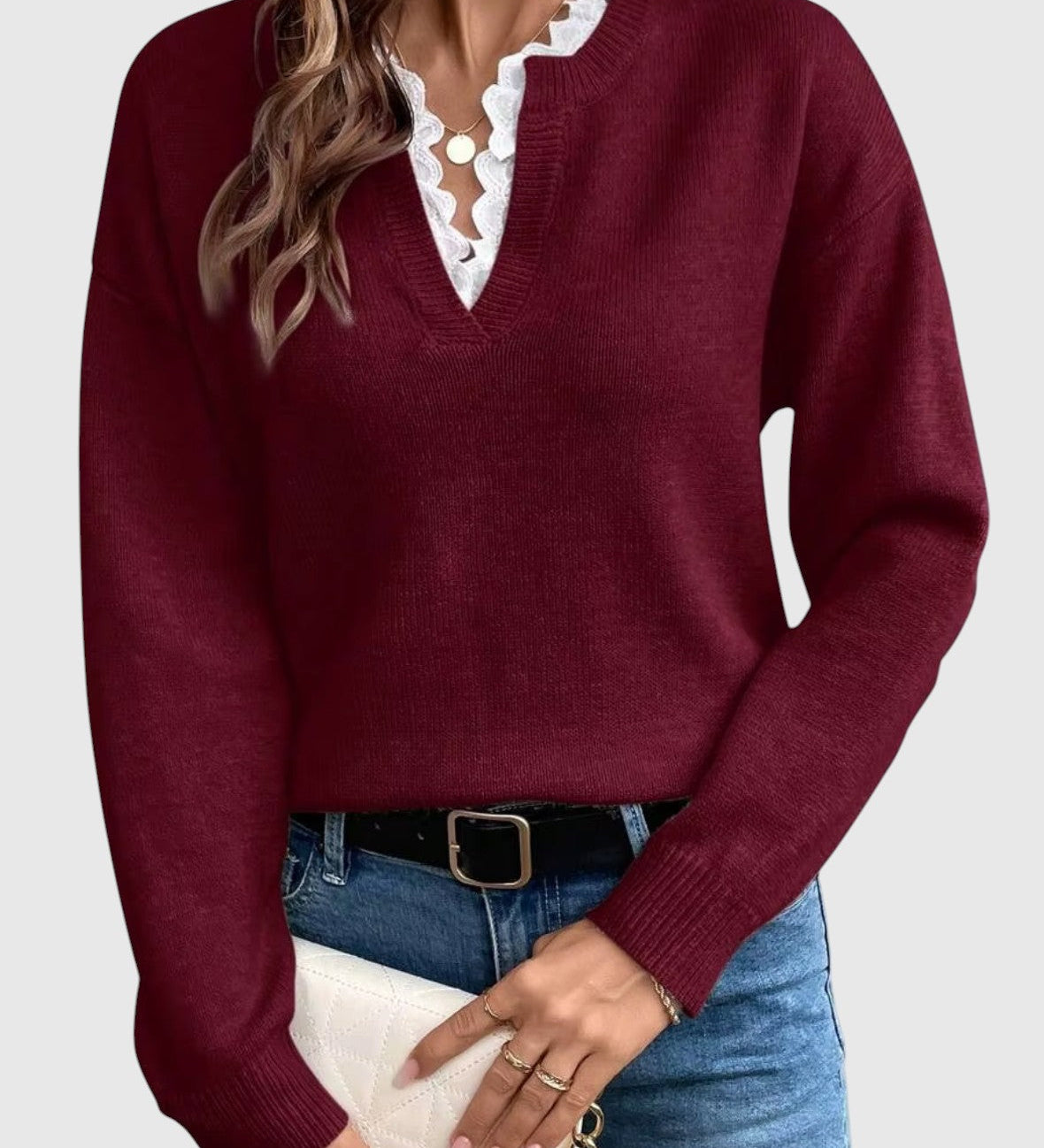 Karolína – Prémiový sveter s krajkou vo výstrihu do V