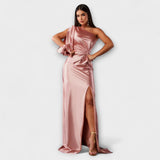 Julie - Elegantné šaty s Rafinovanosťou